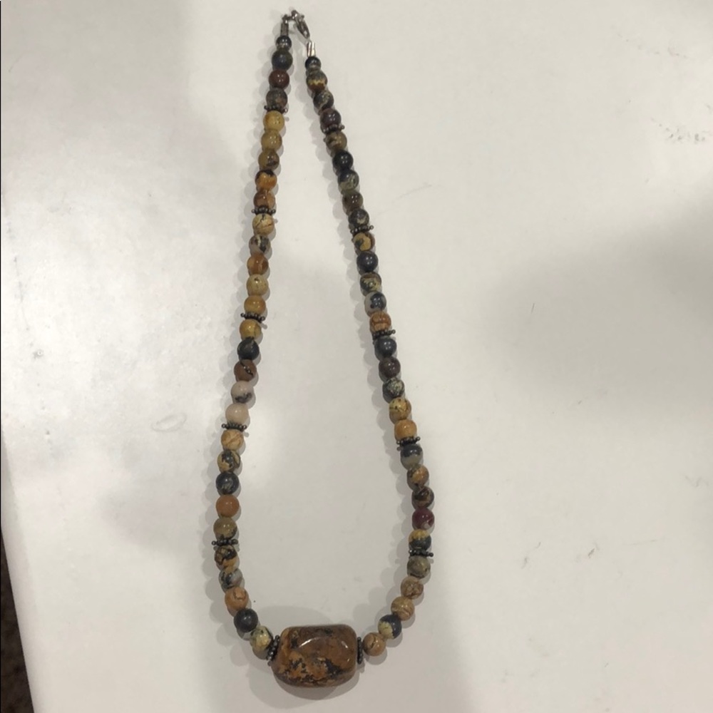 Brown/tan bead necklace